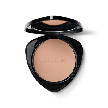 Dr. Hauschka Bronzing Powder: Sun-kissed and glowing